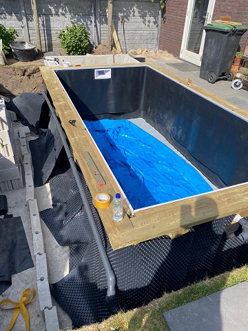 Hij Slaapkamer Plaats Zwembad inbouwen met dit goedkoop inbouw zwembad!